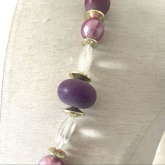 Purple clear and gold tone large beaded statement necklace - Picture 5 of 12
